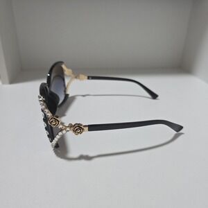 Oversized Black Rhinestone Sunglasses with Gold Rose Side‎ Detail – Glam Fashion